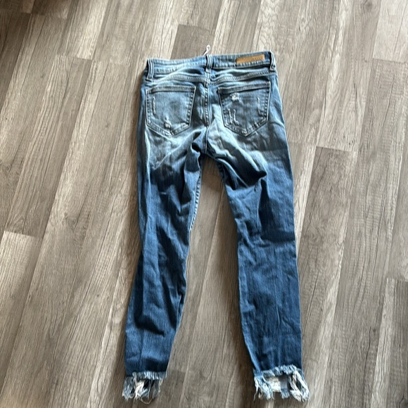💕10/$10💕Cello Distressed Jeans💕 - Picture 10 of 11